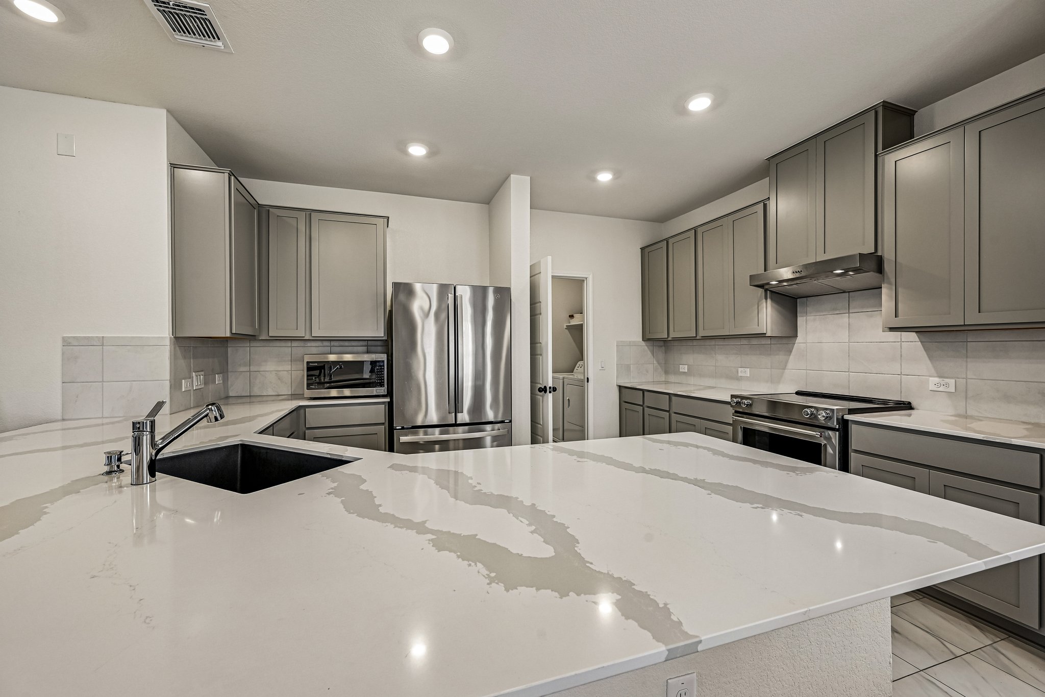 Oxford Vineyard Ln-S1009-020.jpg