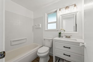  Photo 47