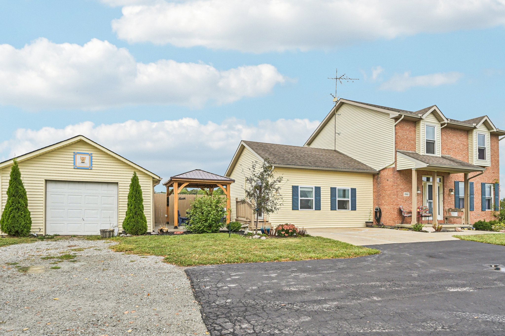 N Heck Hill Rd-S2509-007.jpg