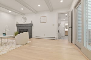  Photo 33