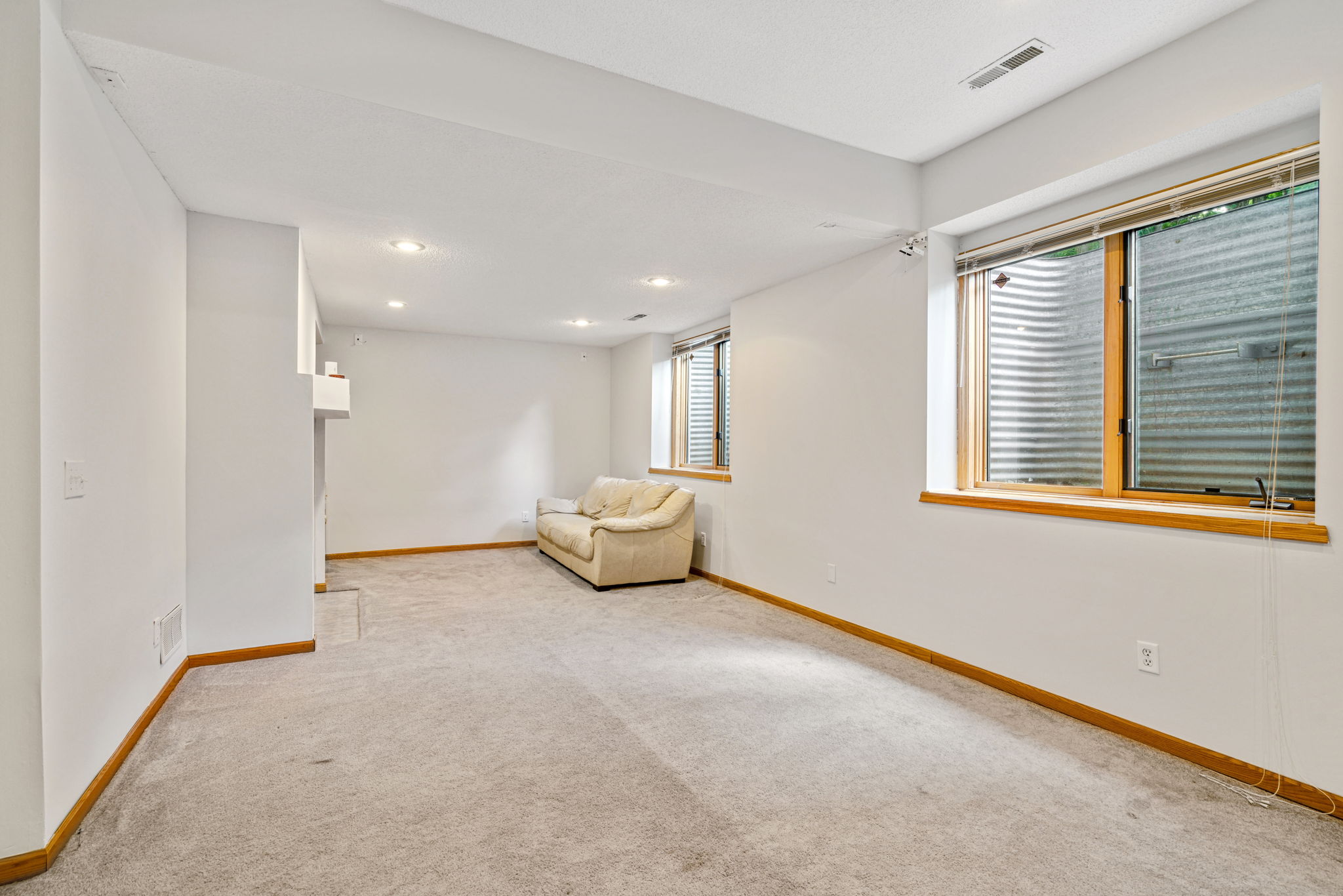 26_Interior