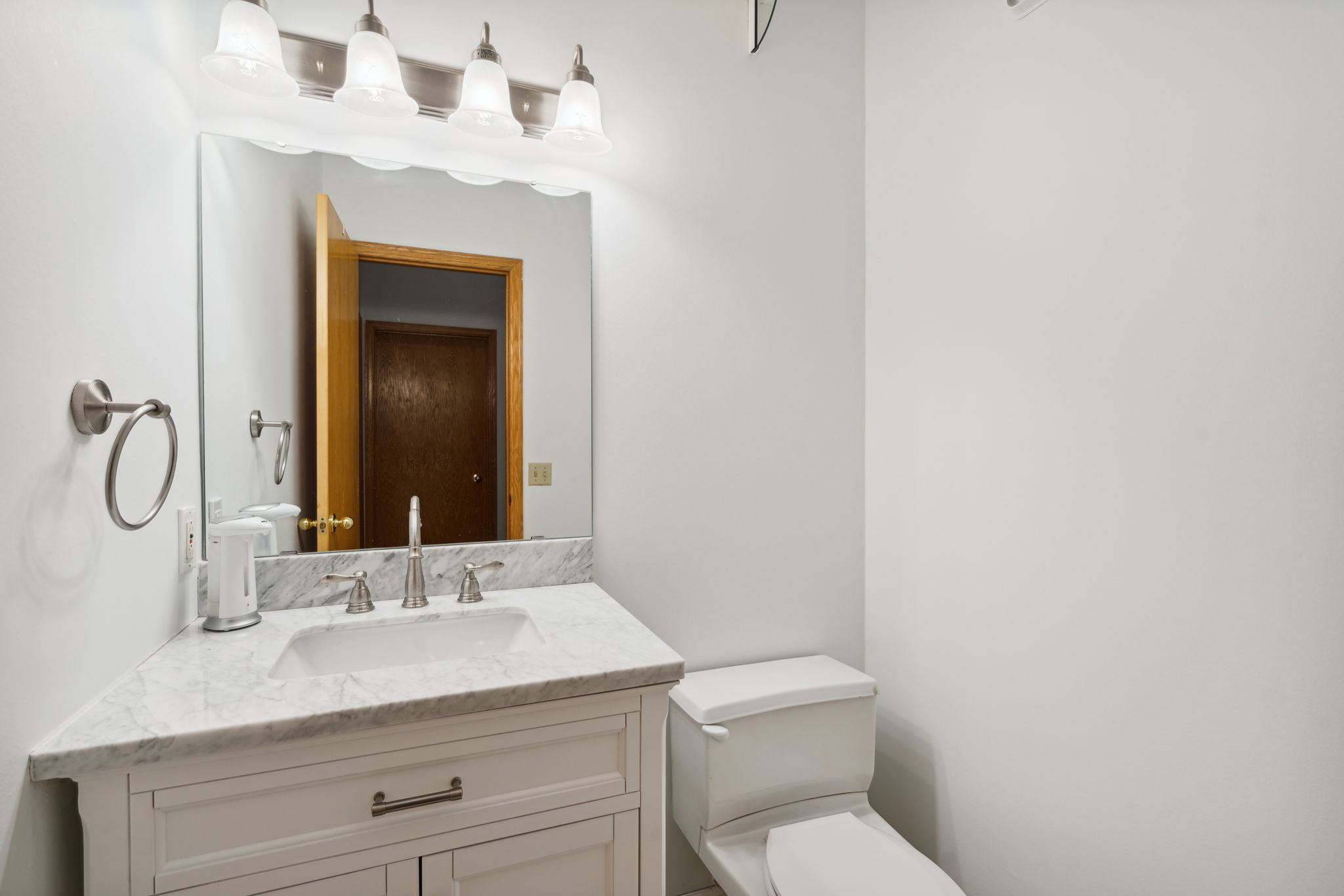 22_Interior