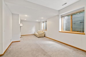 26_Interior