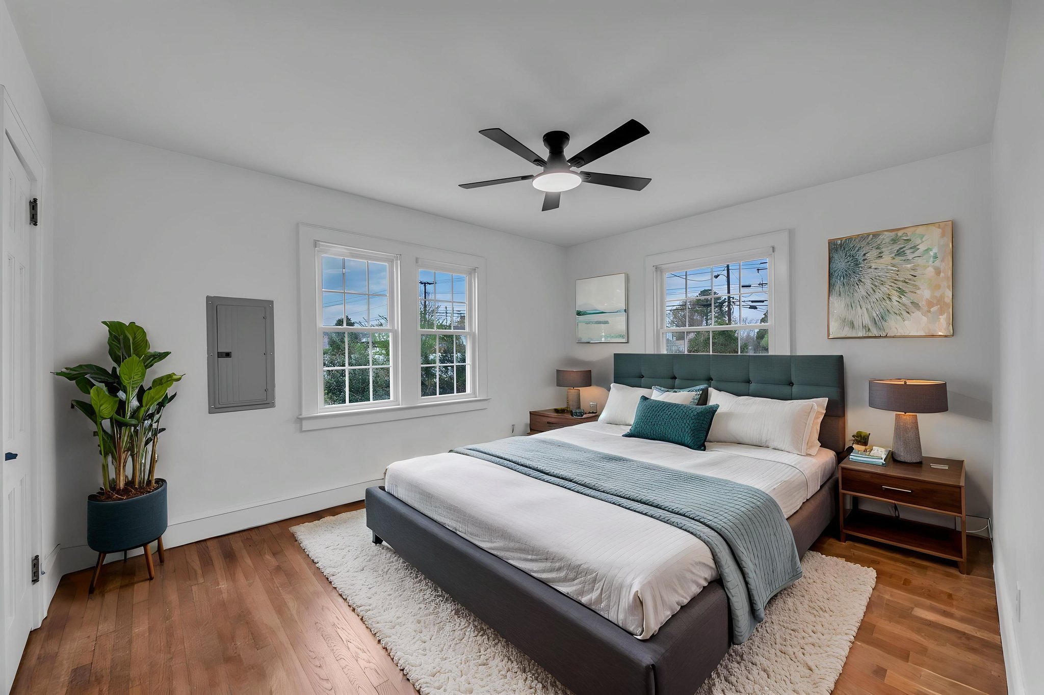 DSC_9733 virtually staged.jpeg