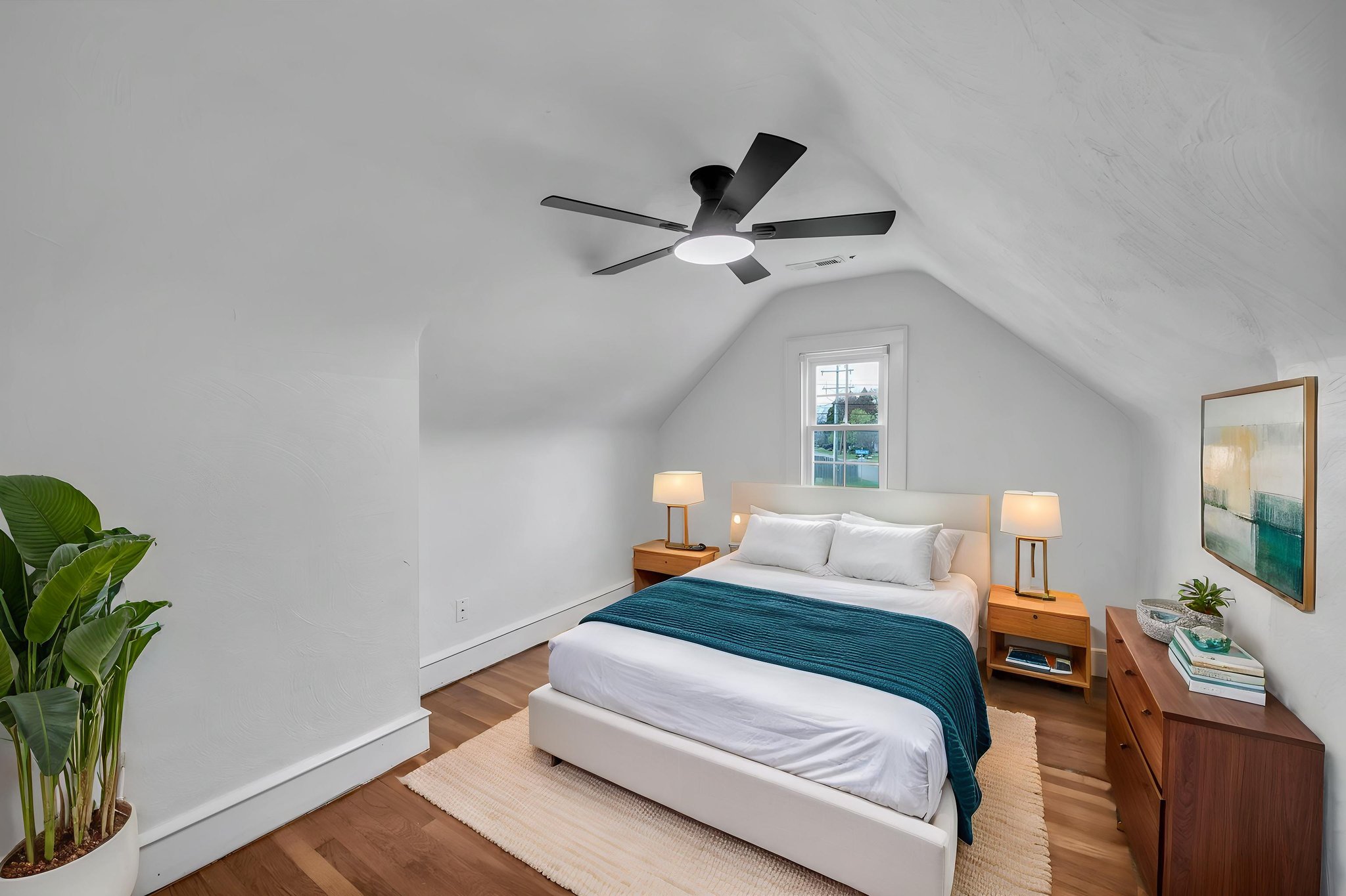 DSC_9760 virtually staged.jpeg