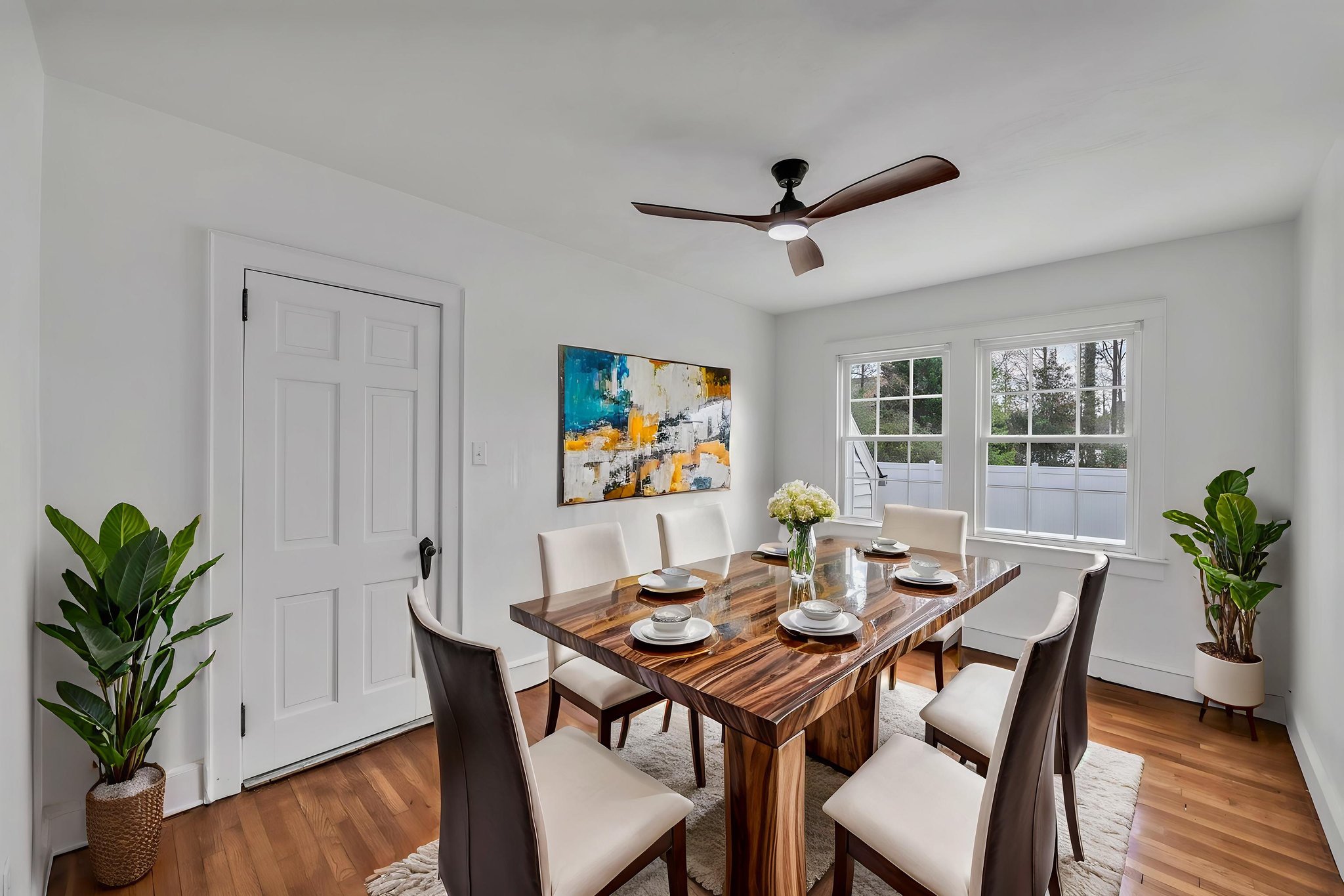 DSC_9781 virtually staged.jpeg