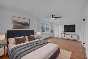 DSC_9754 virtually staged.jpeg