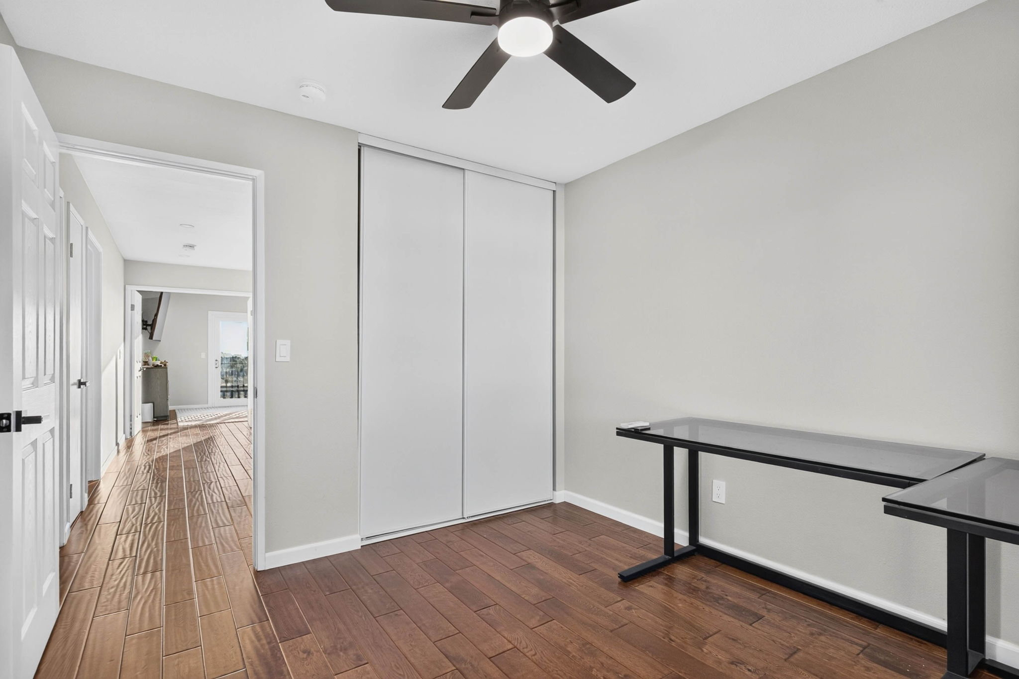  Photo 94
