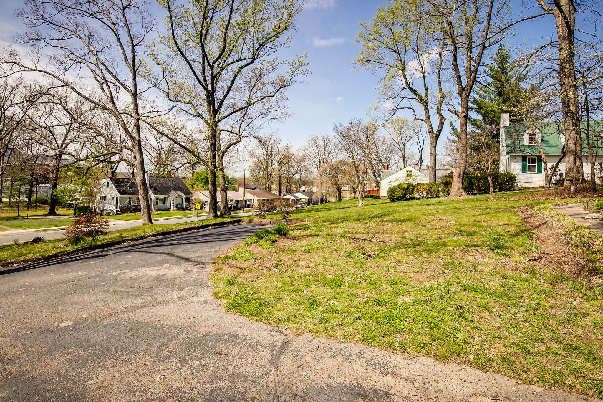 1264 Catawba St, Kingsport, TN 37660 HomeSelfies