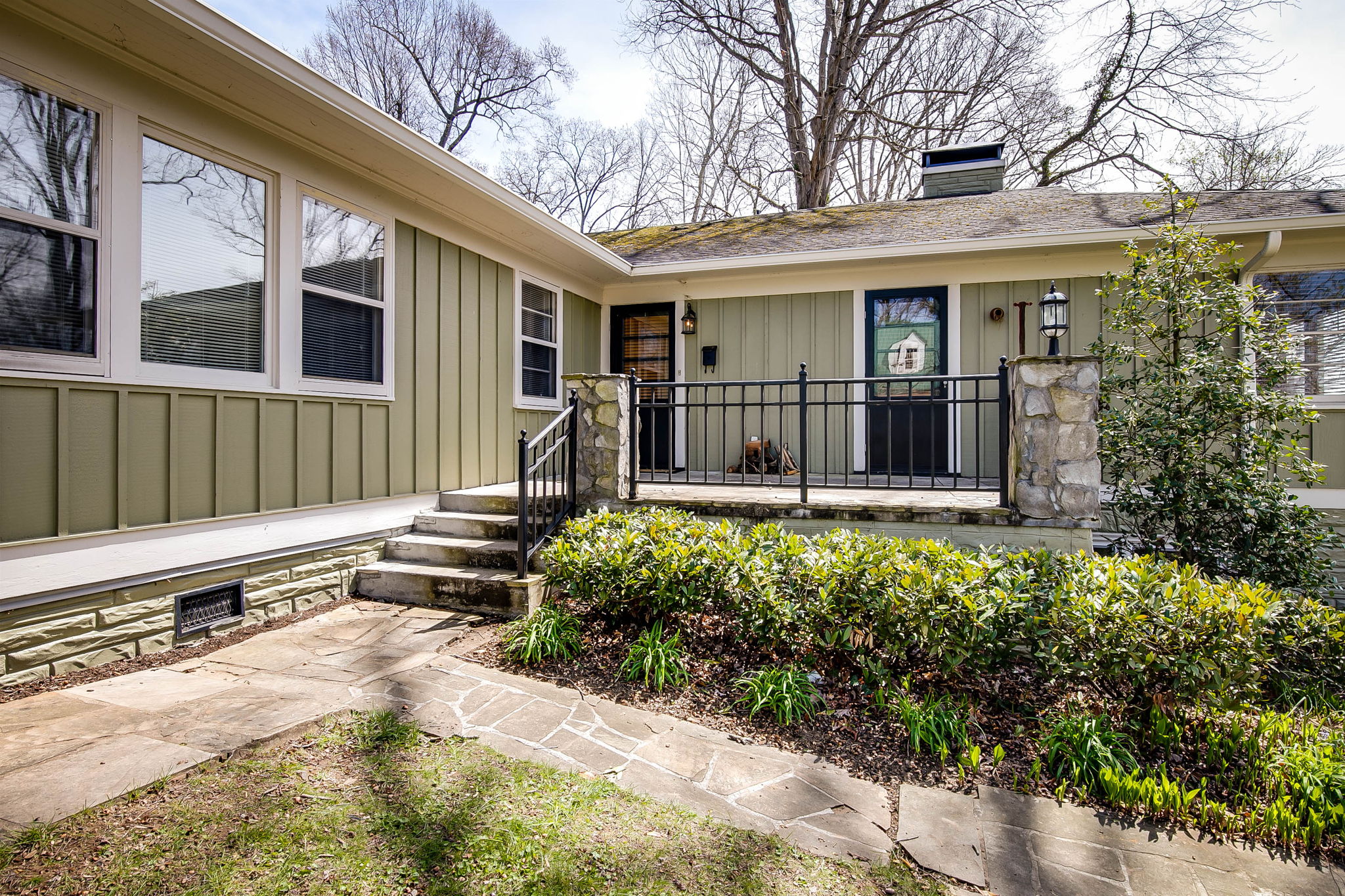 1264 Catawba St, Kingsport, TN 37660 HomeSelfies