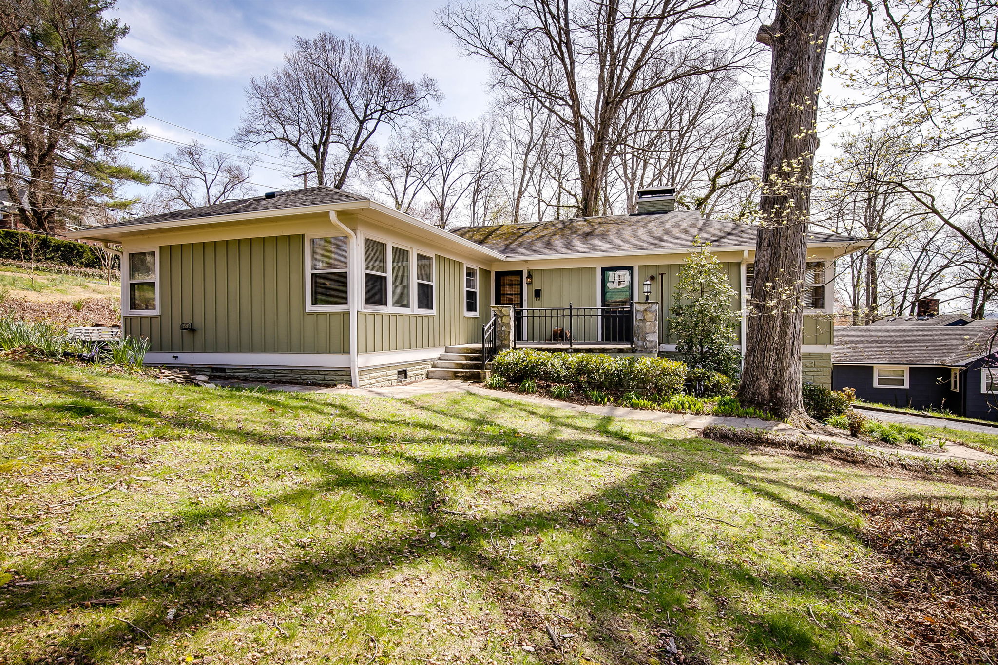 1264 Catawba St, Kingsport, TN 37660 HomeSelfies