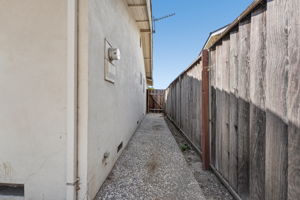  Photo 51