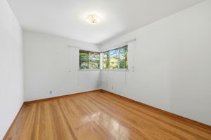 023_F8_1265 Altschul Ave