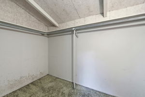 029_F8_1265 Altschul Ave
