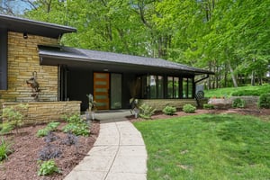 Valley Ridge Dr-2805-003.jpg