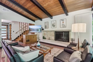 Valley Ridge Dr-2805-013.jpg