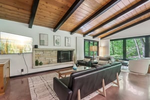 Valley Ridge Dr-2805-014.jpg