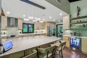 Valley Ridge Dr-2805-025.jpg