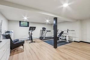 Valley Ridge Dr-2805-060.jpg
