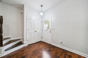 Entrance closet