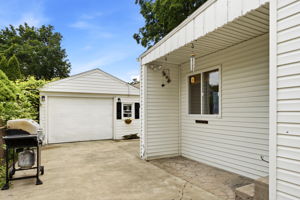  Photo 46