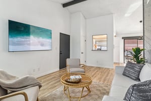 Lakeshore Dr-L0210-006.jpg