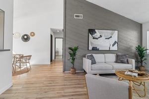 Lakeshore Dr-L0210-007.jpg