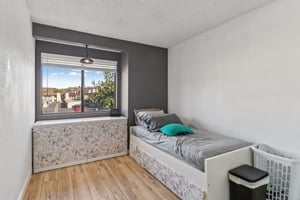 Lakeshore Dr-L0210-016.jpg