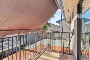 Lakeshore Dr-L0210-026.jpg