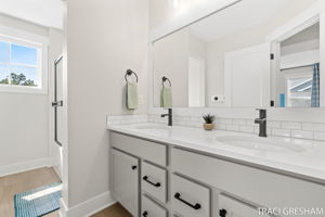 Photo 23
