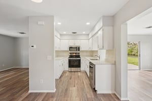 Lincoln Dr-S1810-020.jpg