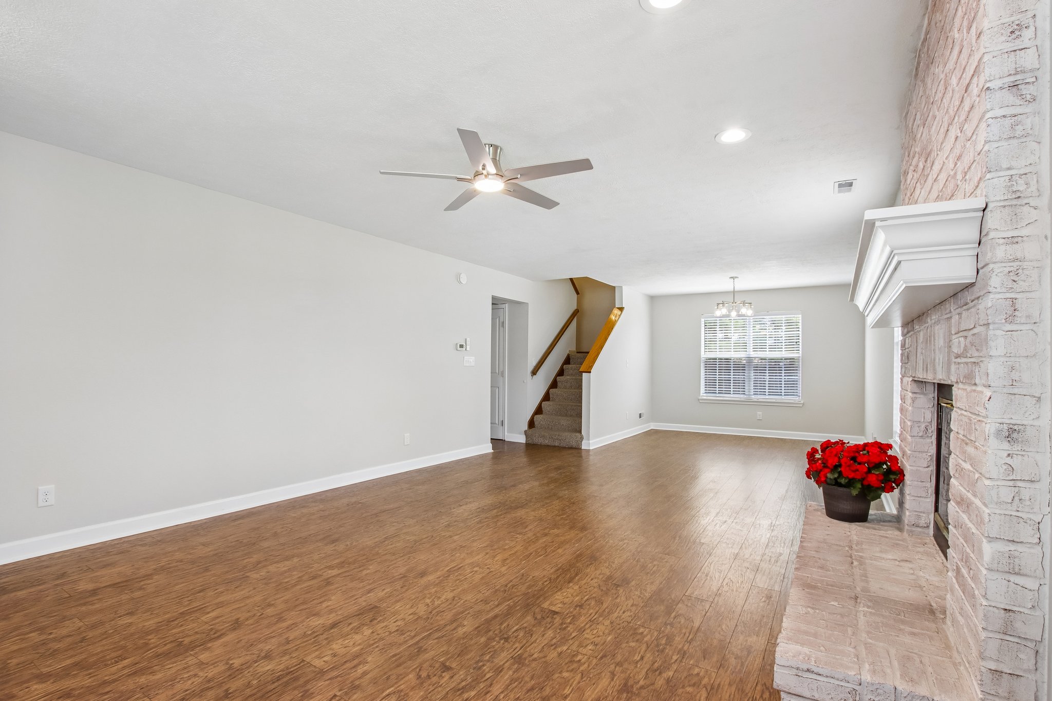 Mead Ct-S2106-006.jpg