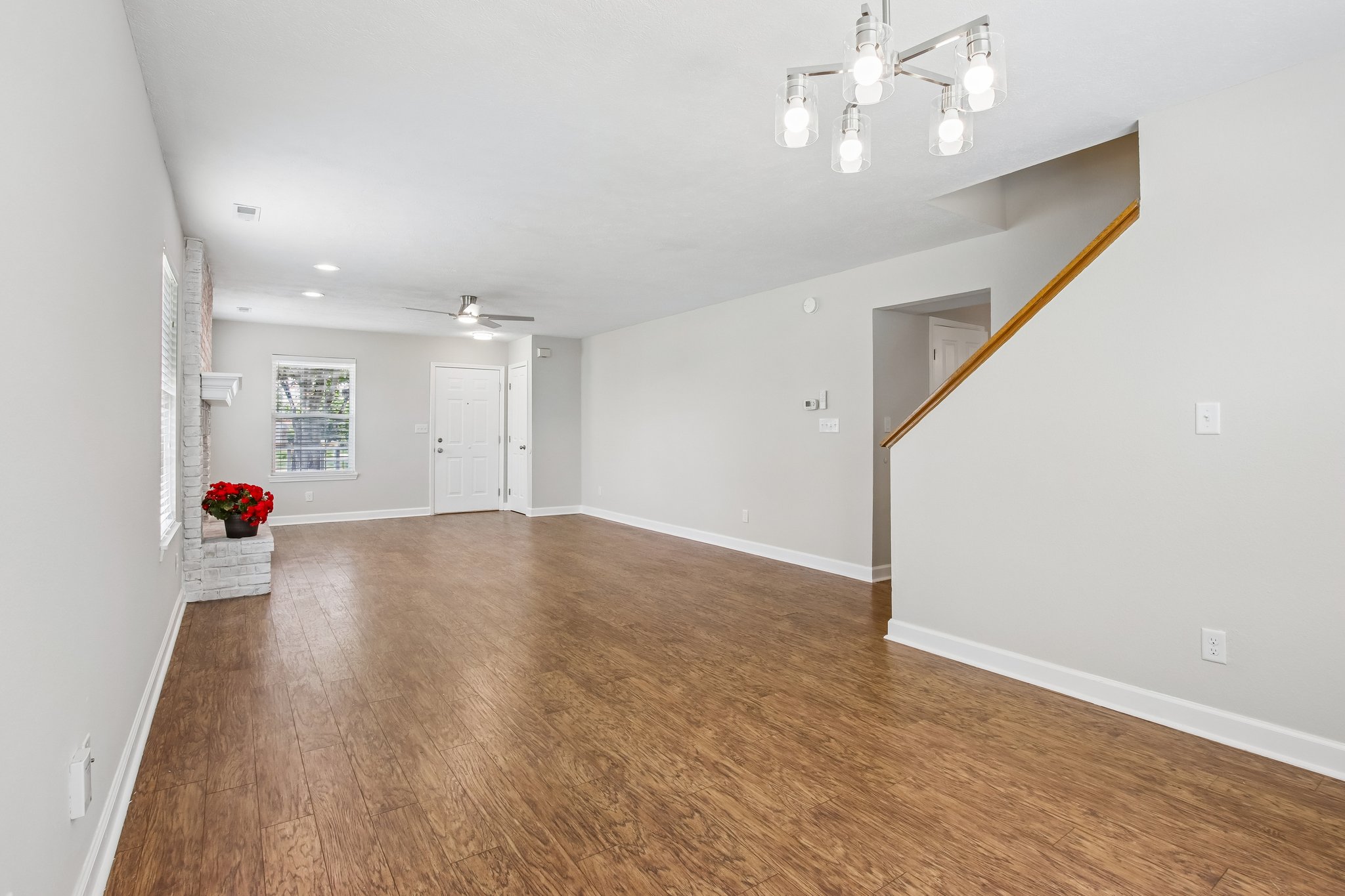 Mead Ct-S2106-009.jpg
