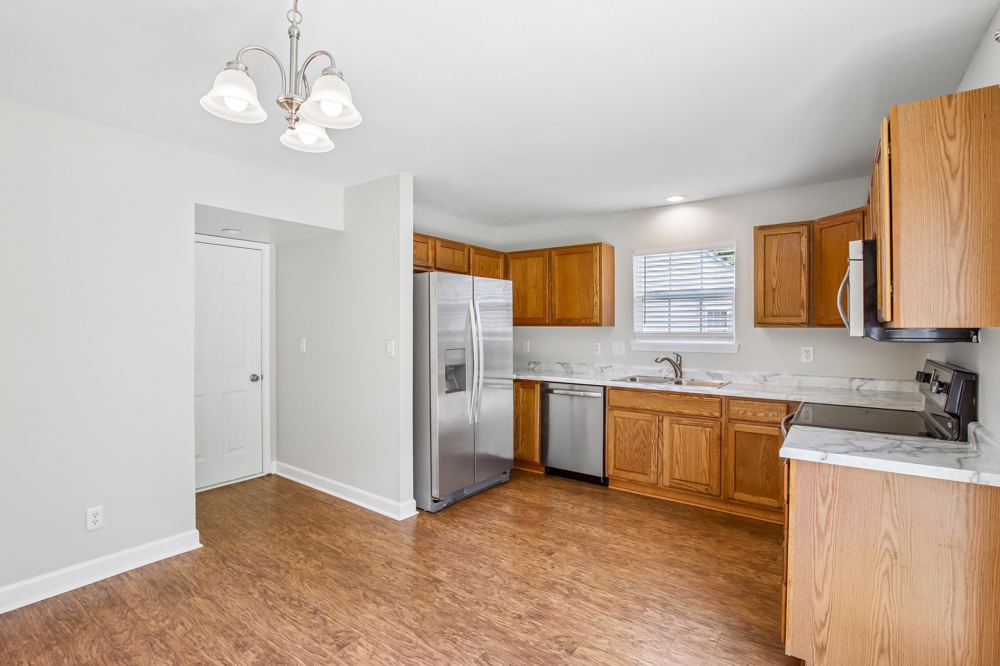Mead Ct-S2106-010.jpg
