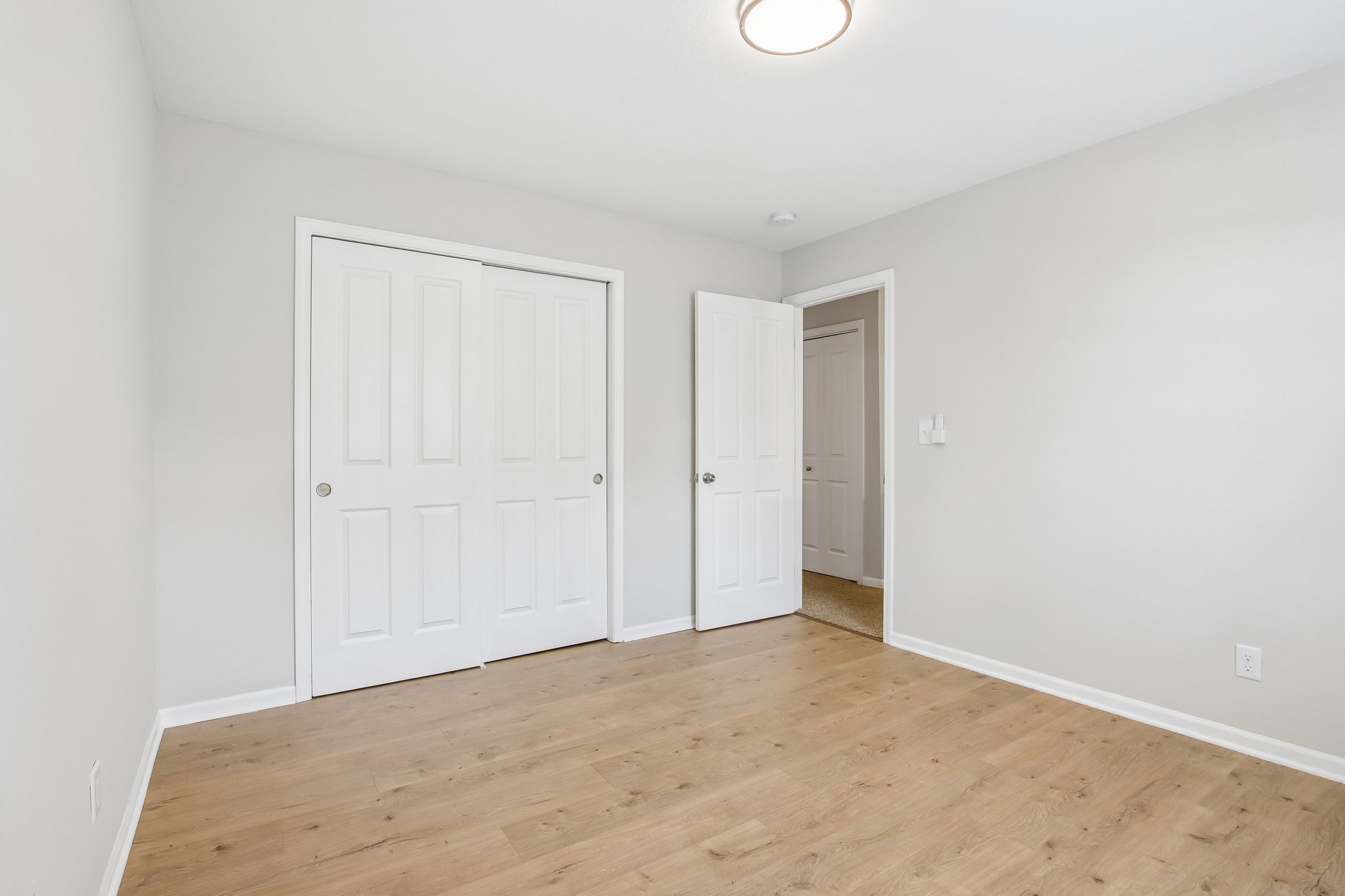Mead Ct-S2106-026.jpg