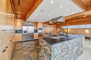 Beach Dr-S2701-031.jpg