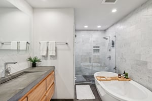 Beach Dr-S2701-052.jpg