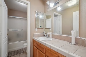 Shorewood Ln-1206-028.jpg