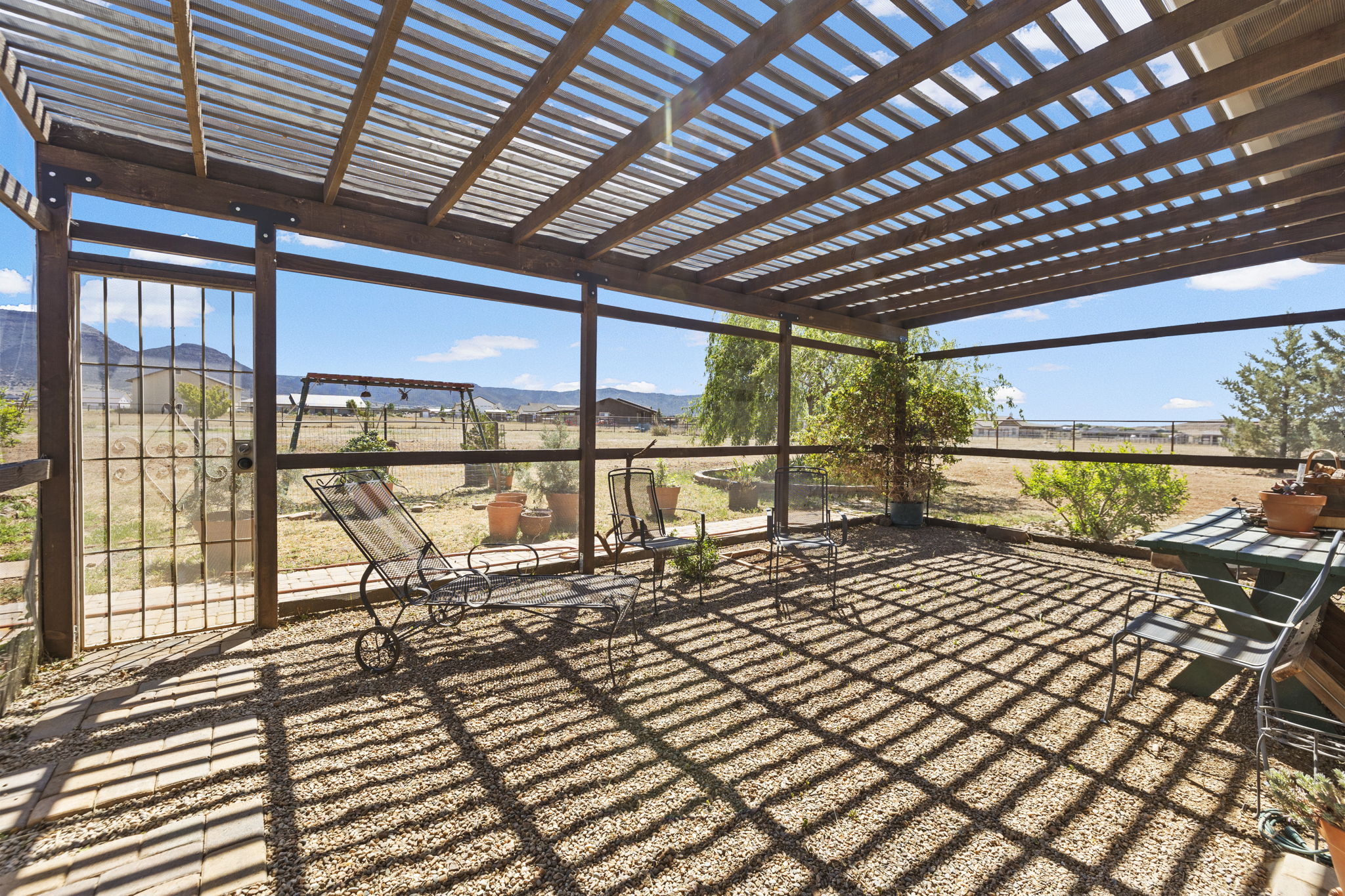 Screened Porch 2