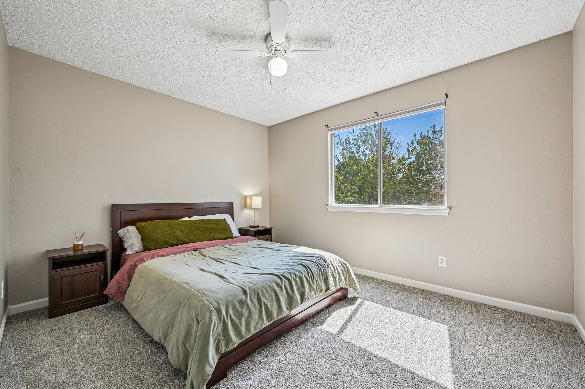 W 133rd Cir-S1005-040.jpg