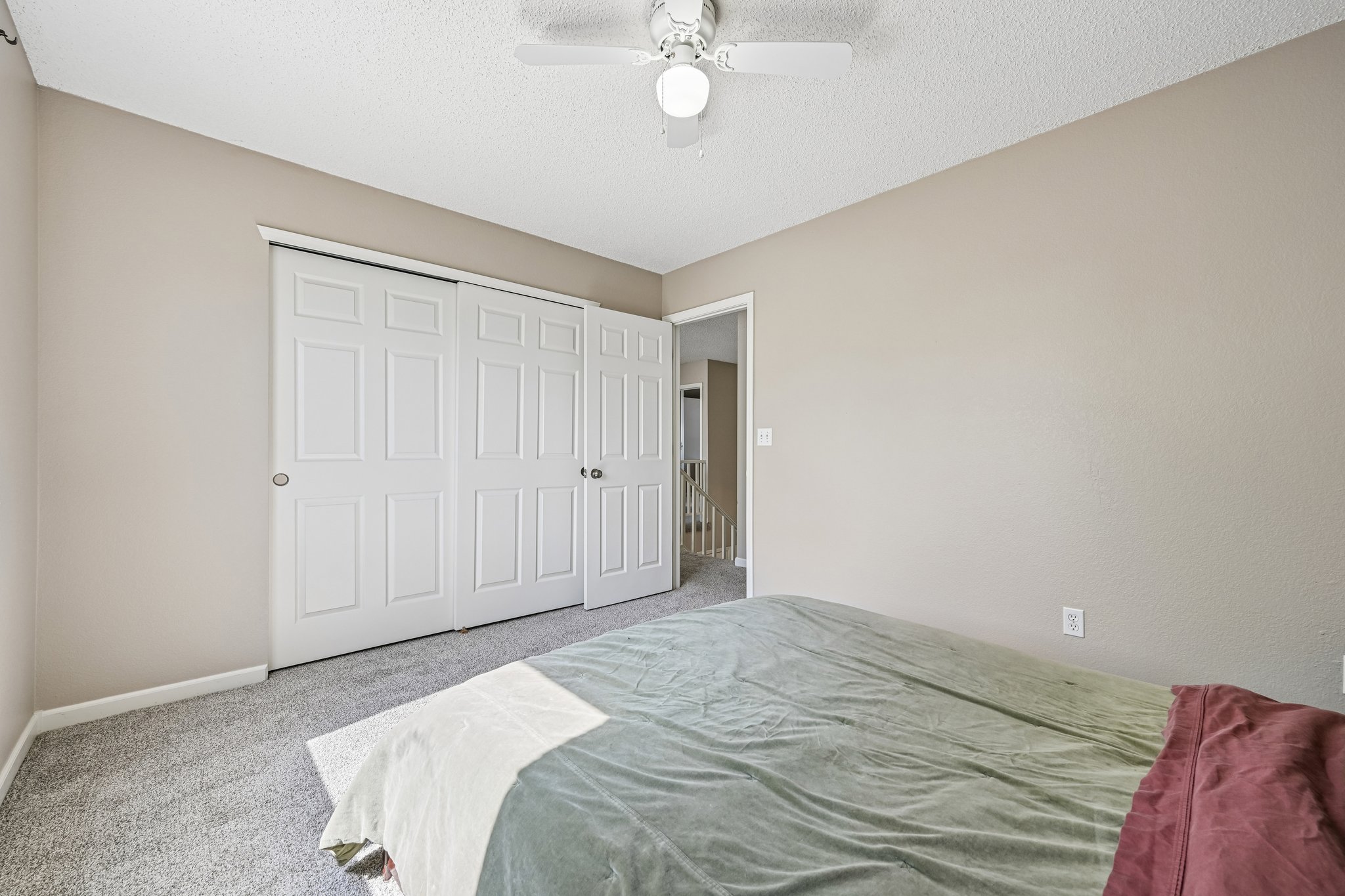 W 133rd Cir-S1005-041.jpg