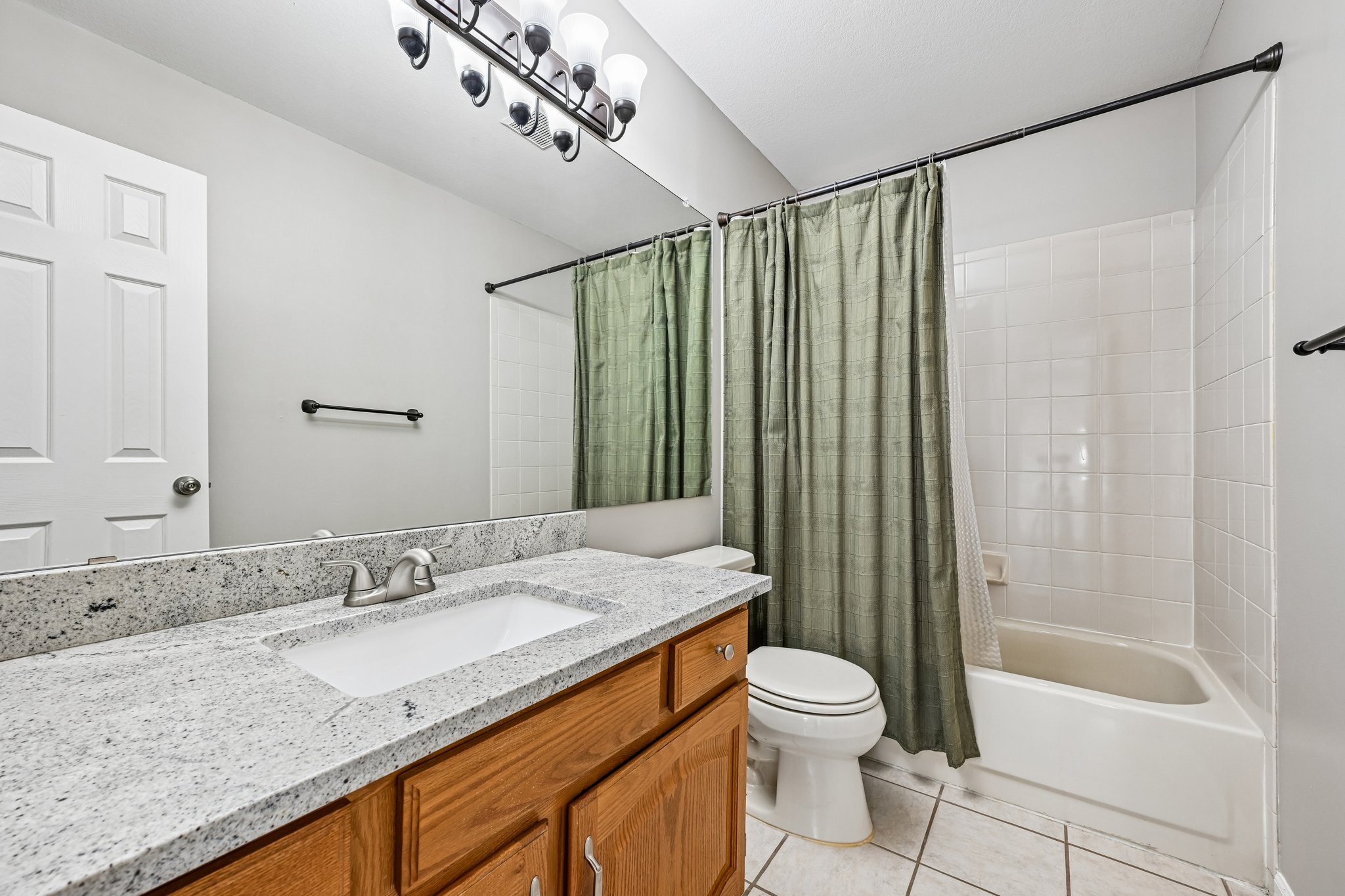 W 133rd Cir-S1005-042.jpg