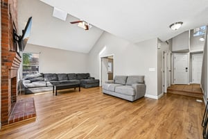 W 133rd Cir-S1005-008.jpg