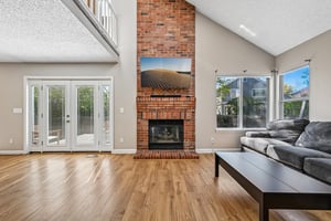W 133rd Cir-S1005-010.jpg