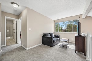 W 133rd Cir-S1005-029.jpg