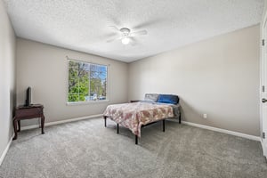 W 133rd Cir-S1005-043.jpg