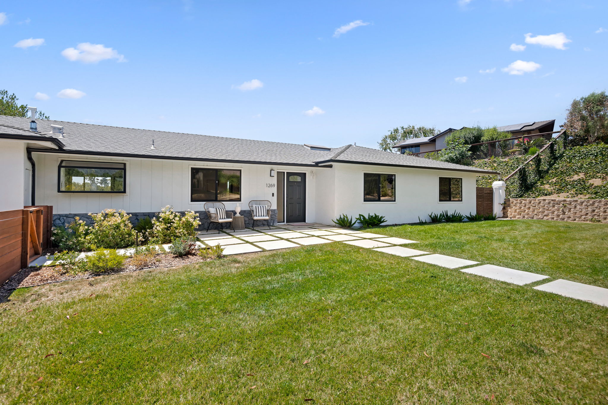 10-Front Yard