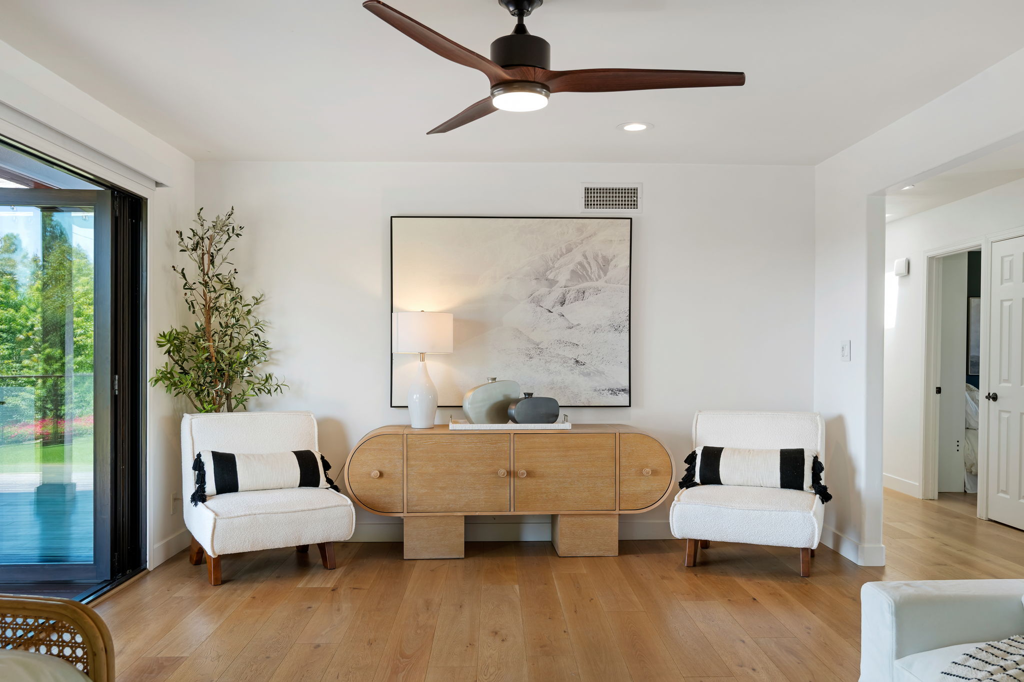 23-Living Room