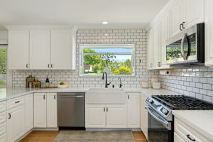 17-Kitchen