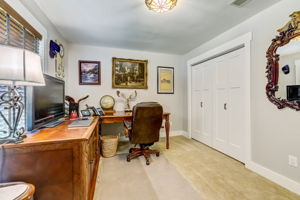 Bedroom/Office